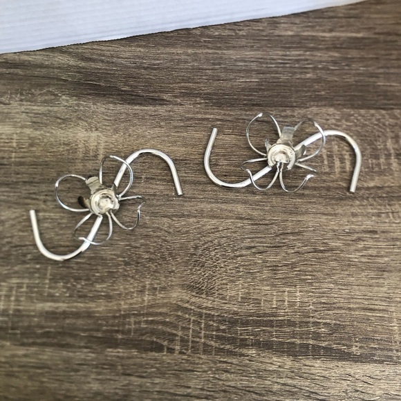 1950s Silver Tone Flower Candle Holders - Picture 5 of 10